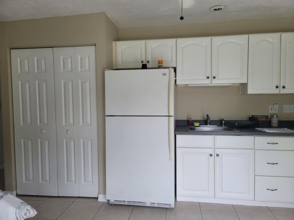 Entire Guesthouse 5 Mins To Siesta Key & Downtown Sarasota Buitenkant foto