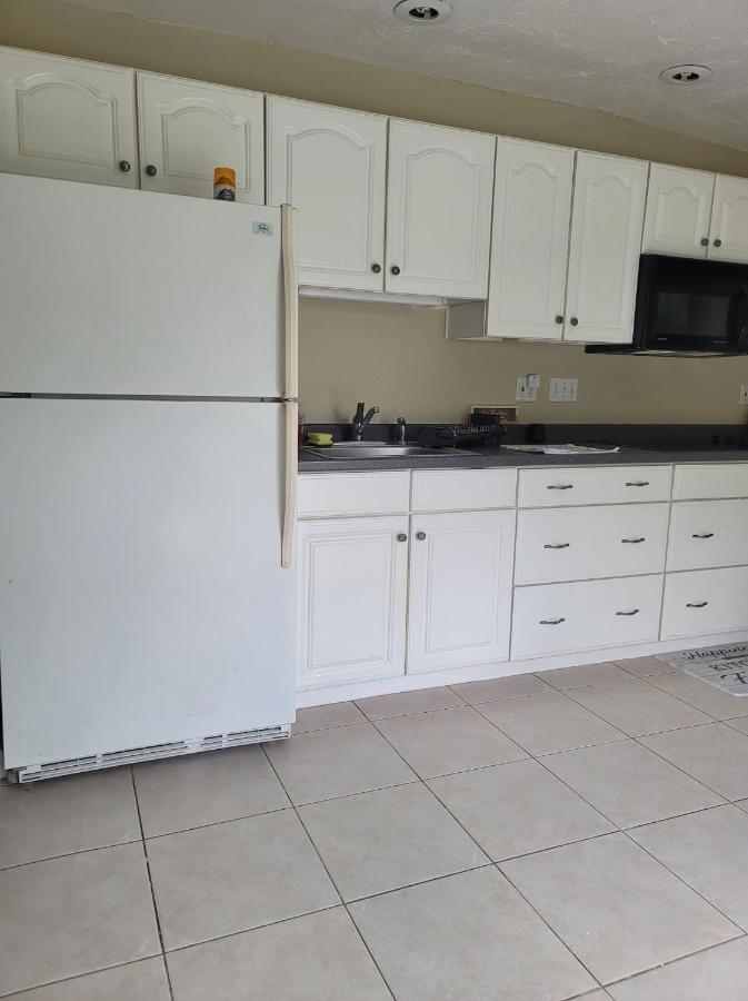 Entire Guesthouse 5 Mins To Siesta Key & Downtown Sarasota Buitenkant foto